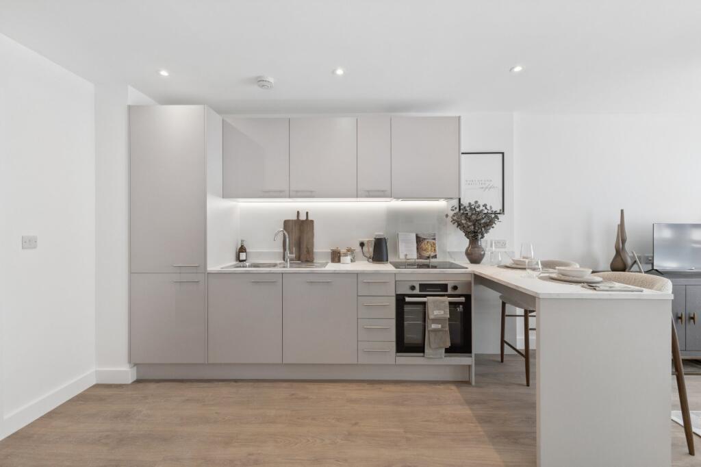 Apartment in Stevenage, Hertfordshire - View 4