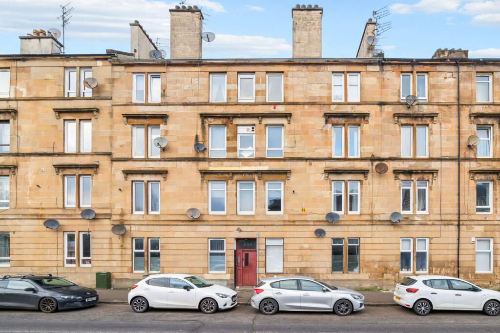 Main image of property: Flat 2/1, 231 Cumbernauld Road, Glasgow, G31 2UF