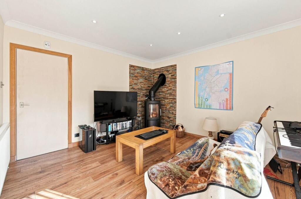 House in Kilmarnock, North Ayrshire - More