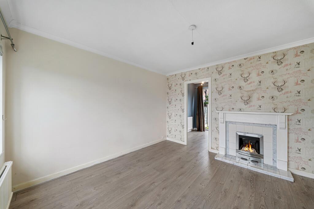 46 The Crescent, Bolton, BL7 photo 5
