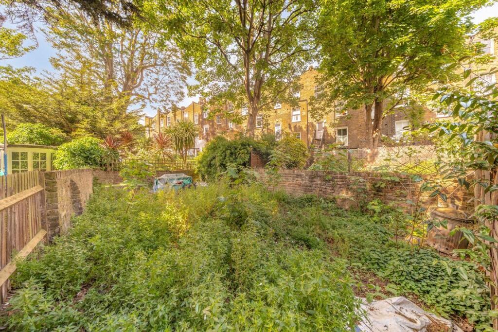 Apartment in London, Islington - View 4