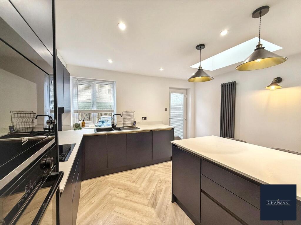 House in Porth, Cymmer - View 4