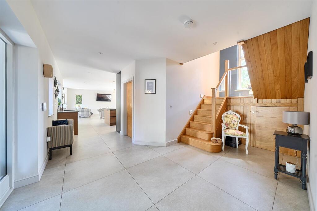 House in Rushcliffe, Orston - View 5