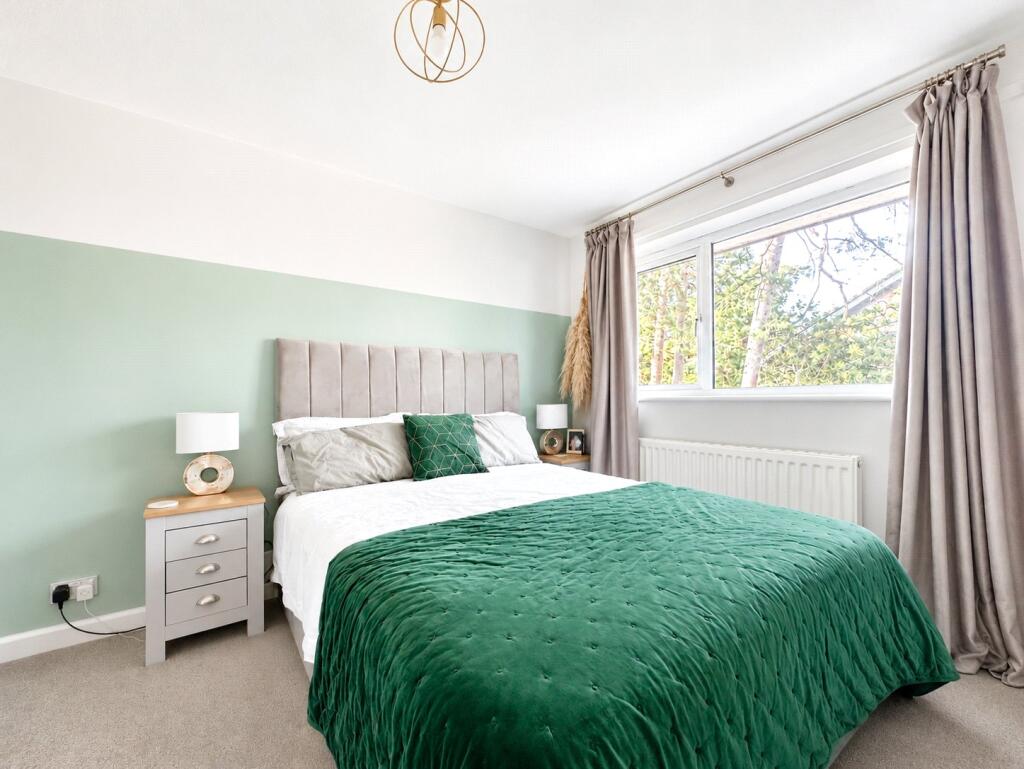 House in Surrey Heath, Surrey - View 5