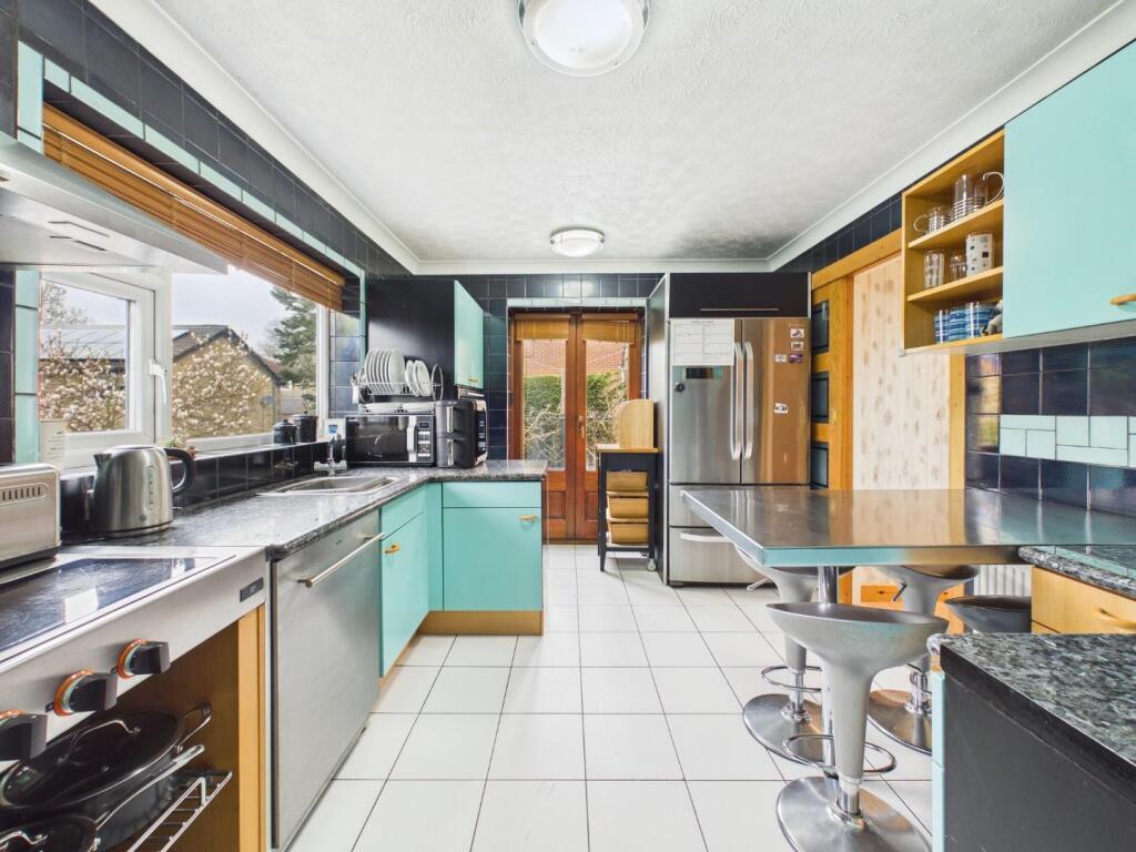 Additional image 8 of Woodvale Crescent, Bingley