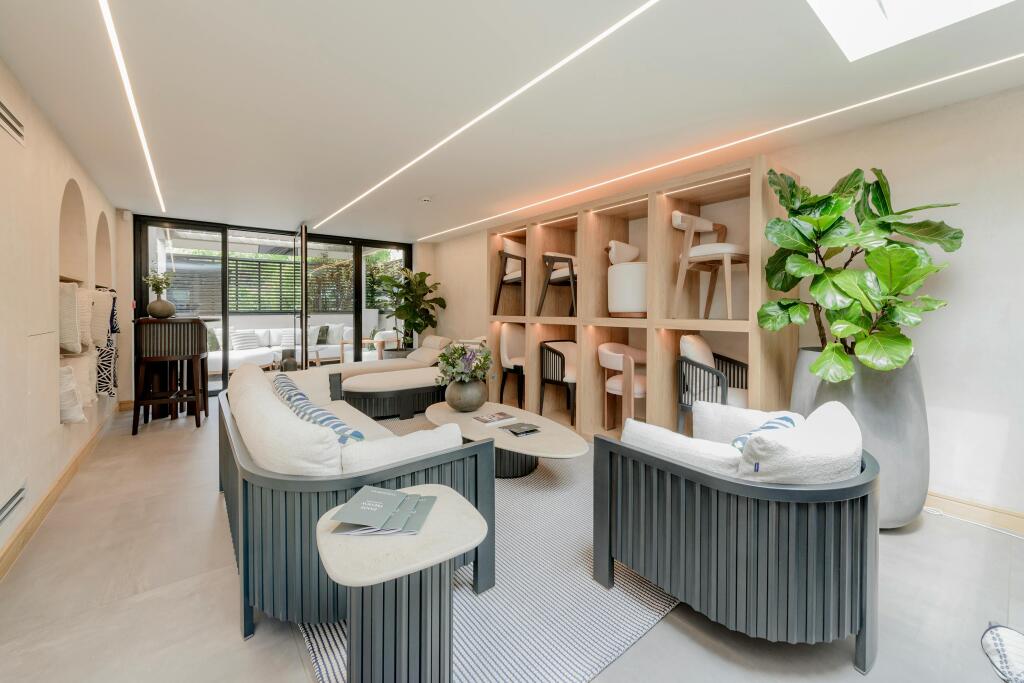 572 kings rd1724.jpg