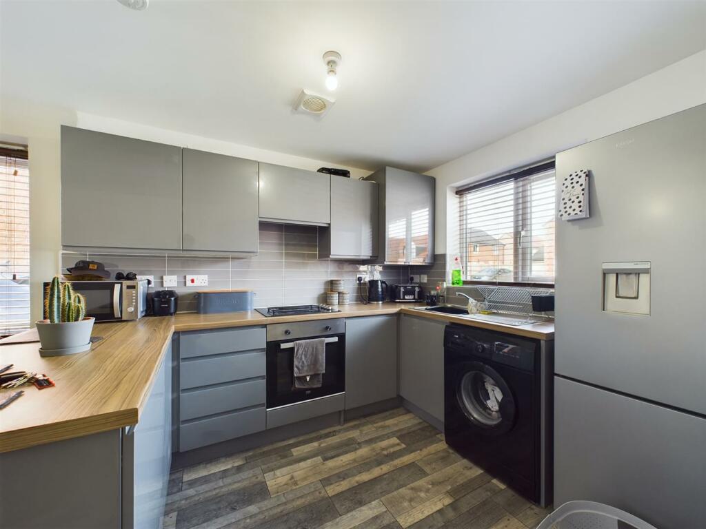 Guildford Crescent, Bridlington photo 3