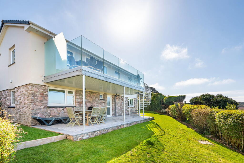 House in Torquay - View 2
