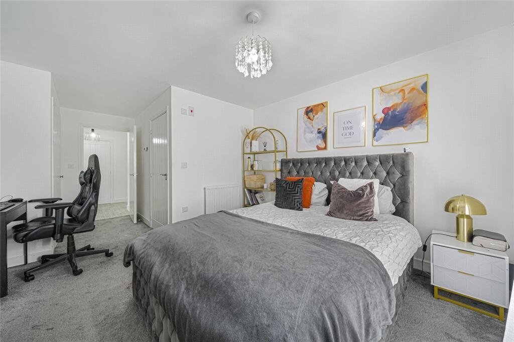Apartment in Dartford, Ebbsfleet Valley - More