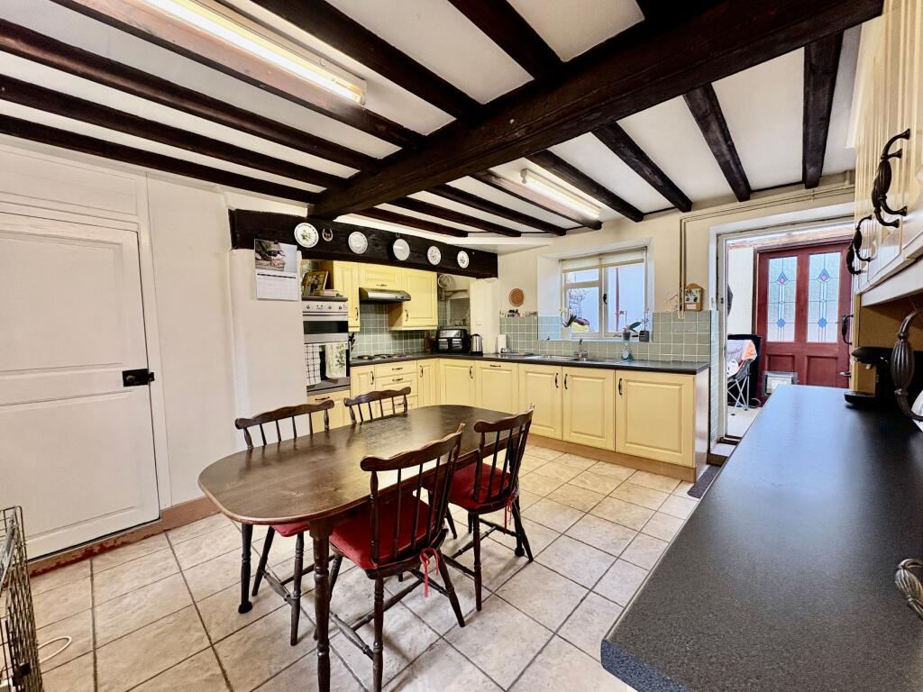 House in Gayton, West Northamptonshire - View 5