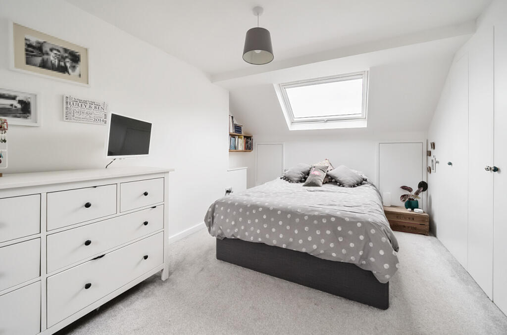 House in Winchester, Hampshire - View 5