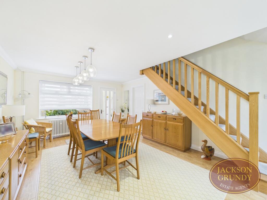 House in Northampton, Cottarville - More