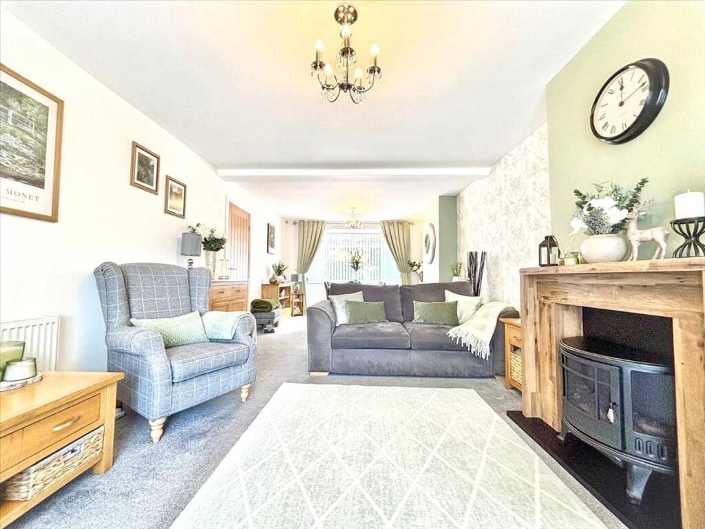House in Ashfield, Kirkby-in-Ashfield, Sutton-in-Ashfield - More