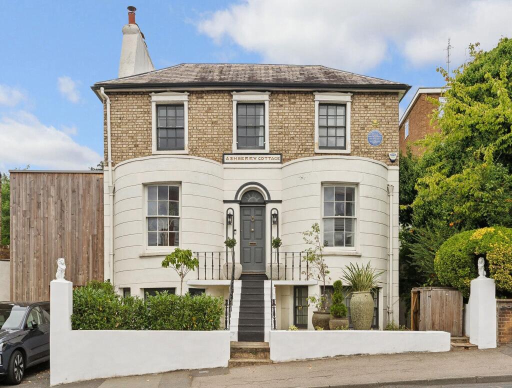 Main image of property: Honor Oak Road, London SE23