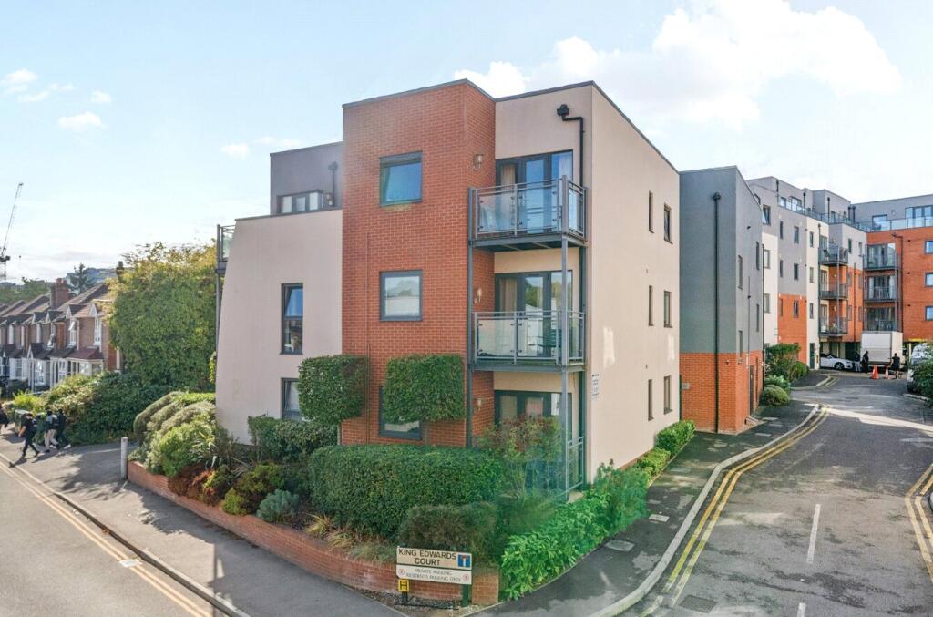 Apartment in Guildford, Surrey