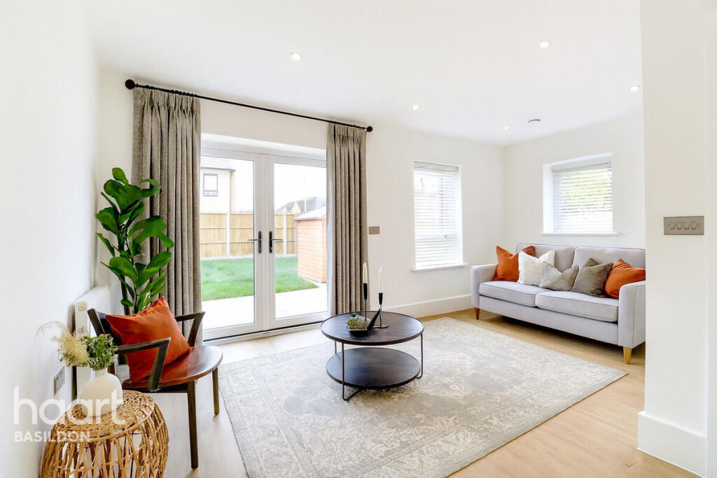 Sheppard Mews, Basildon photo 4