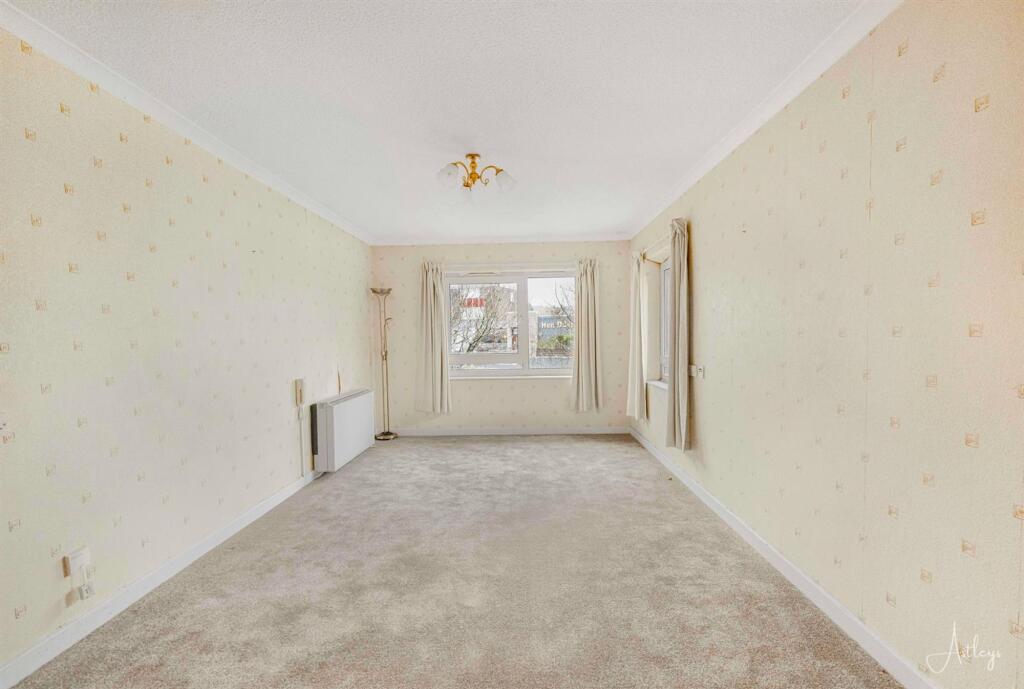 Apartment in Swansea - View 3