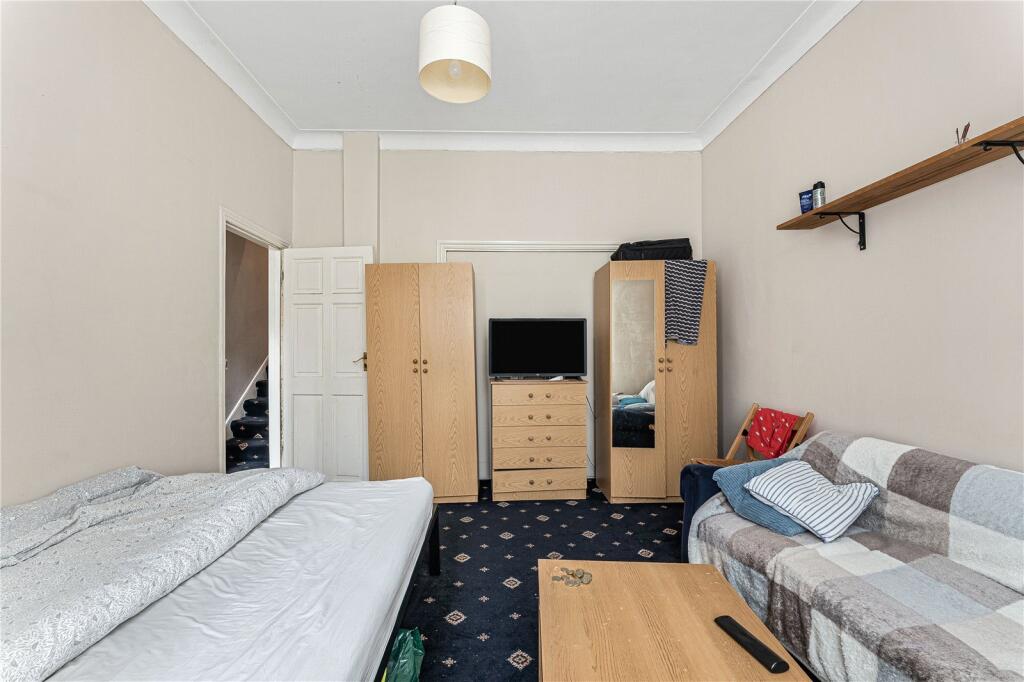 House in London - View 5