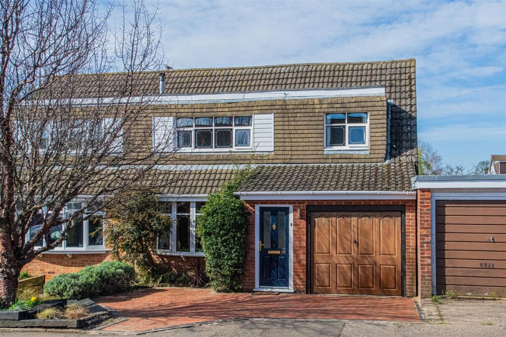 Main image of property: Goodwood Avenue, Northampton