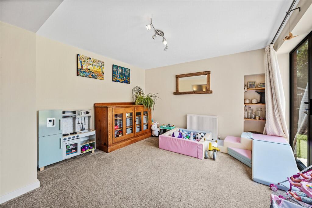 Nettleham Cottage, Tugby - More