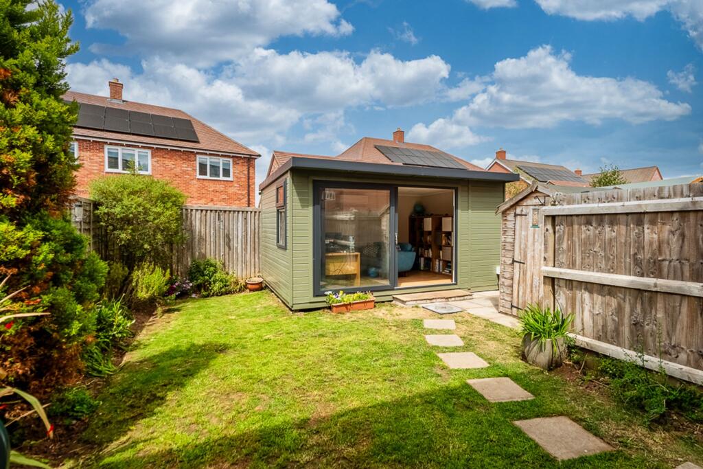 House in Worcester - View 4