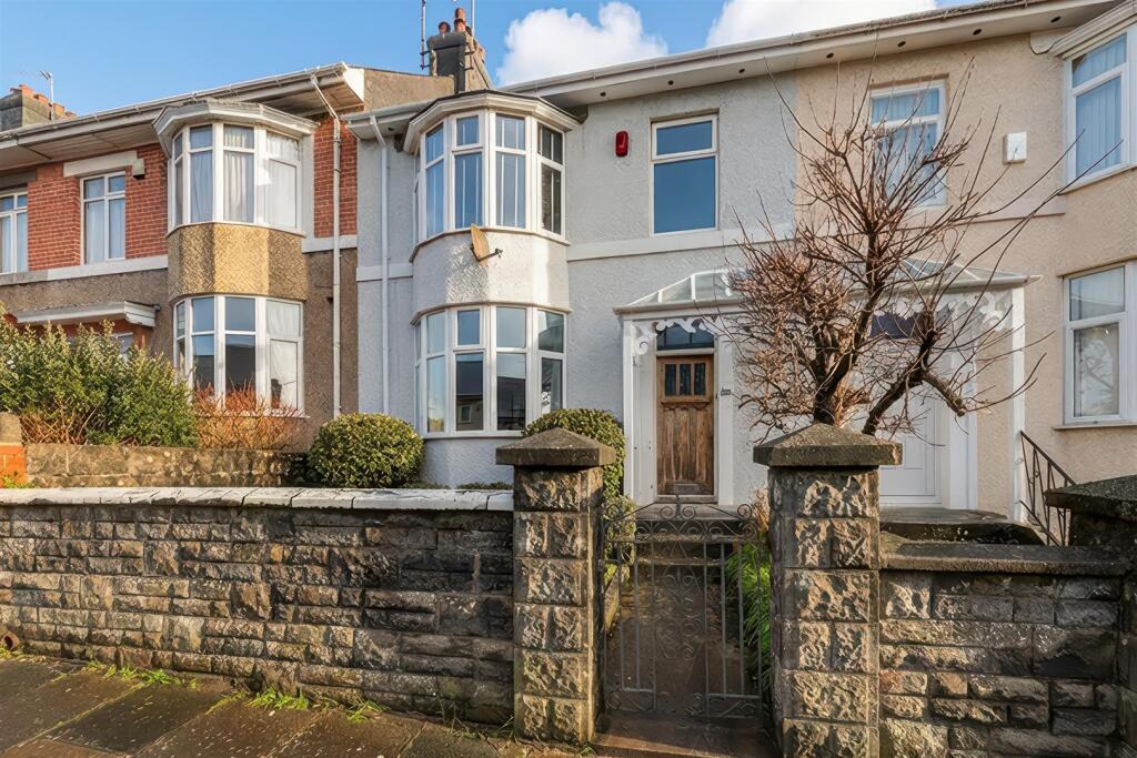 3-bed terraced on Dale Gardens, Plymouth, £275,000