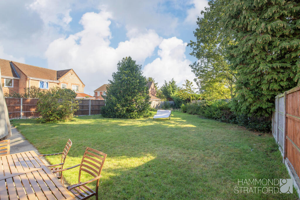 Primrose Close, Attleborough photo 2