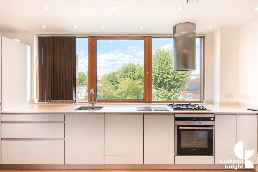 Apartment in London - View 2