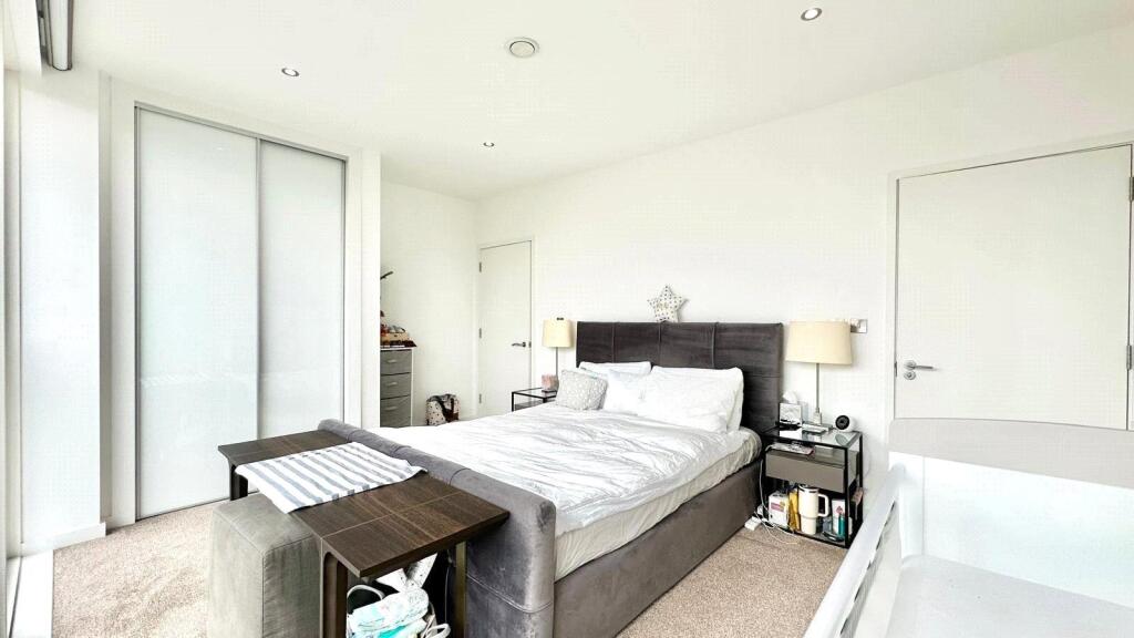Apartment in London - View 3