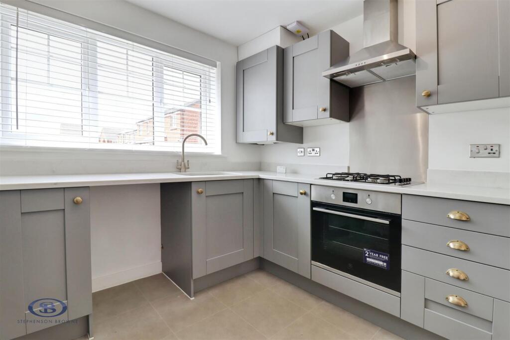 Comfrey Avenue, Sandbach - More