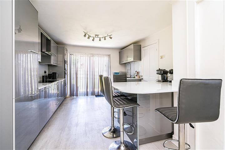 Main image of property: The Parade, Dudley DY1 3EQ