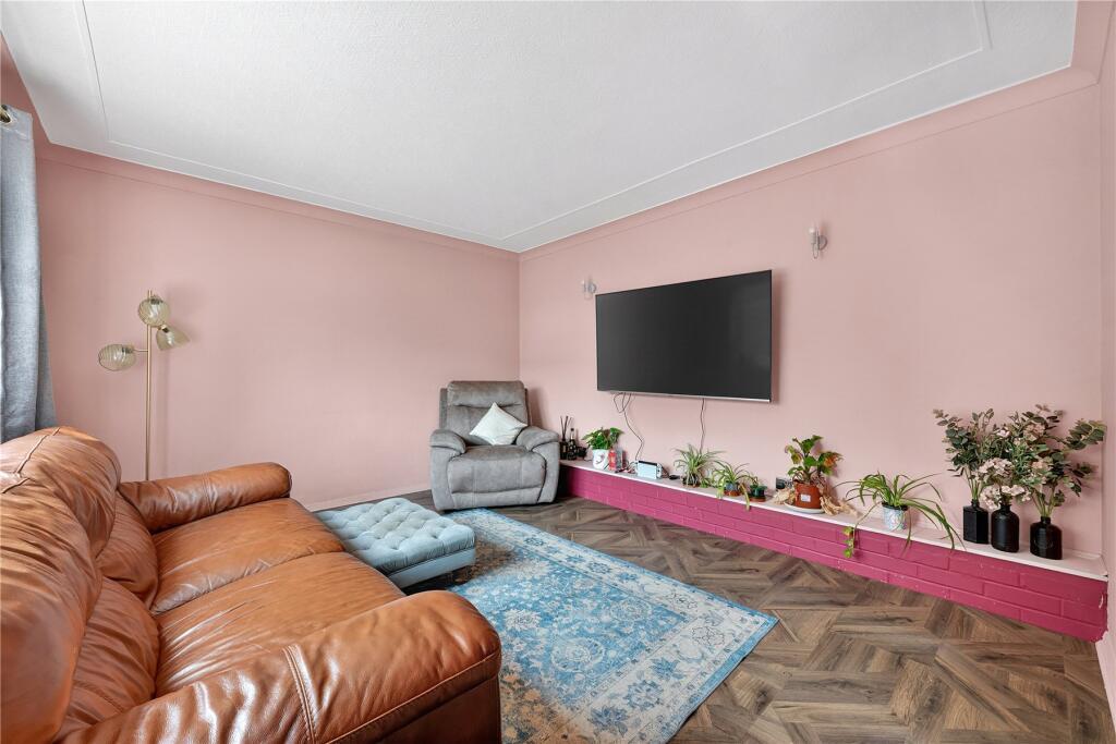 House in Woking, Surrey - View 3