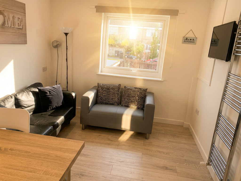 Leeson Walk - 5 bed, Harborne, West Midlands, B17 photo 2