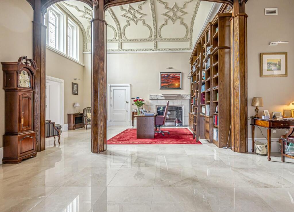 3-bed flat on Kingswood, £2,000,000