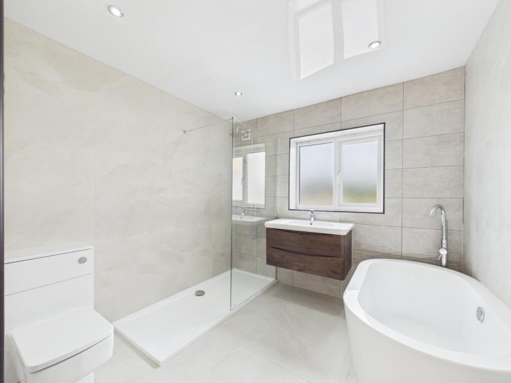 House in Chester, Connah's Quay - More