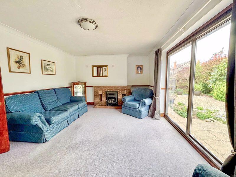 House in Chelmsford, Meadgate, Great Baddow - View 4