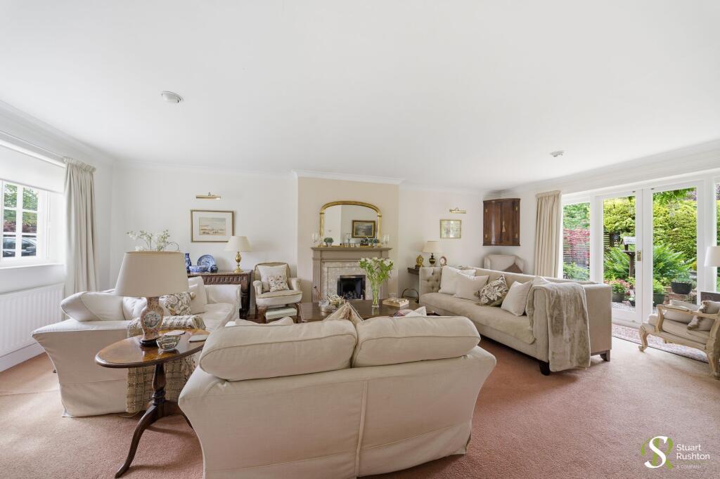 Broomfield Close, Chelford, SK11 photo 3