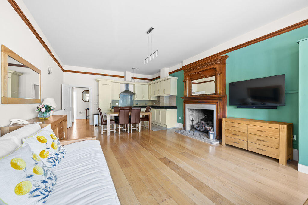 Apartment in Bromley - View 5