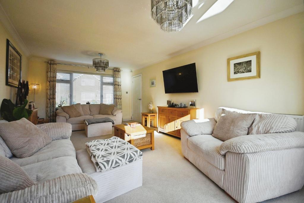 Armstrong close, Weston photo 4