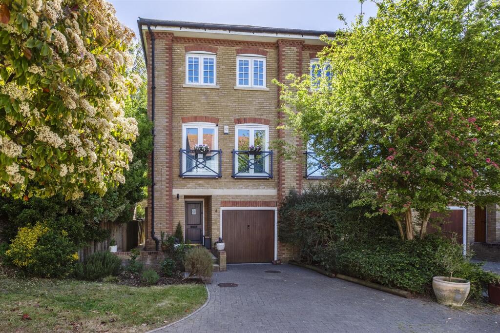 Main image of property: Belvedere Close, Faversham