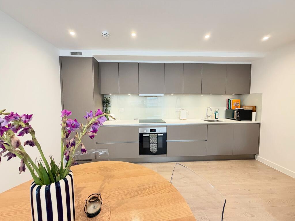 Apartment in London - View 3