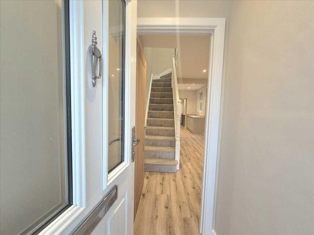 Oak Street,Clydach Vale photo 2