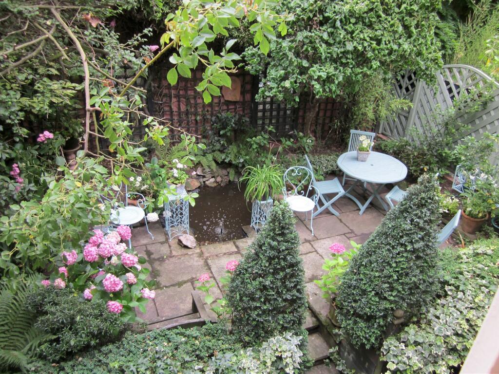 6 bedroom house for rent