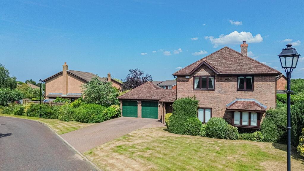 Main image of property: Birchways, Appleton, Warrington, WA4