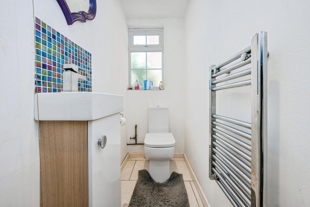 House in Bedfordshire, Bedford - View 5