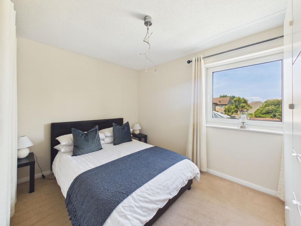 House in Weston-super-Mare, North Worle - More