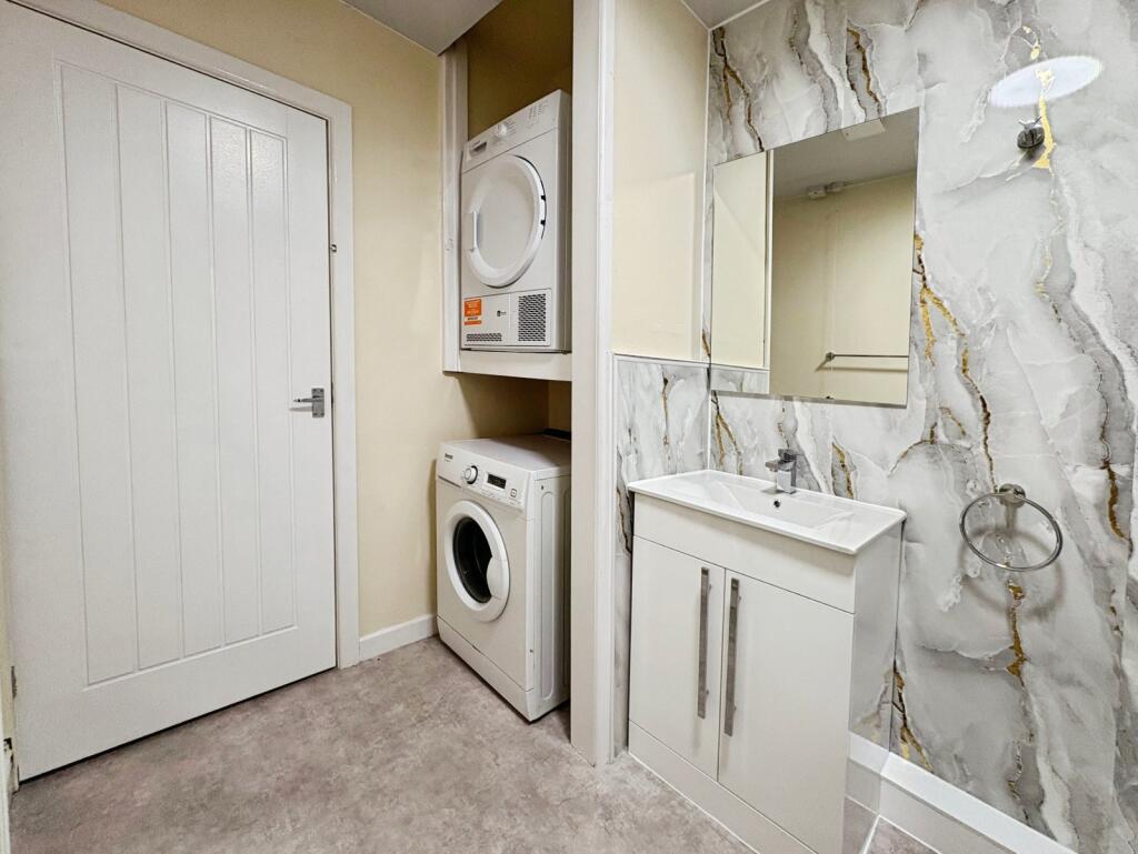Apartment in Blackburn - View 4