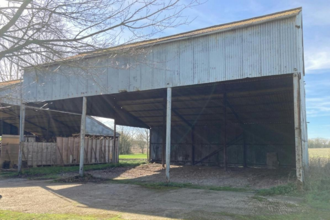 Howes Farm 2.png
