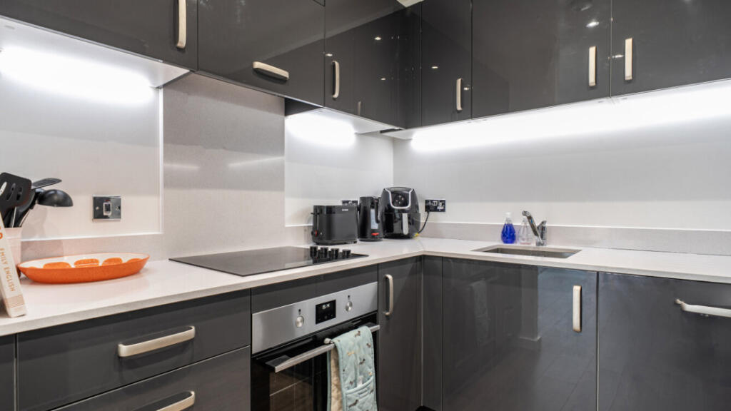 Apartment in London - View 4