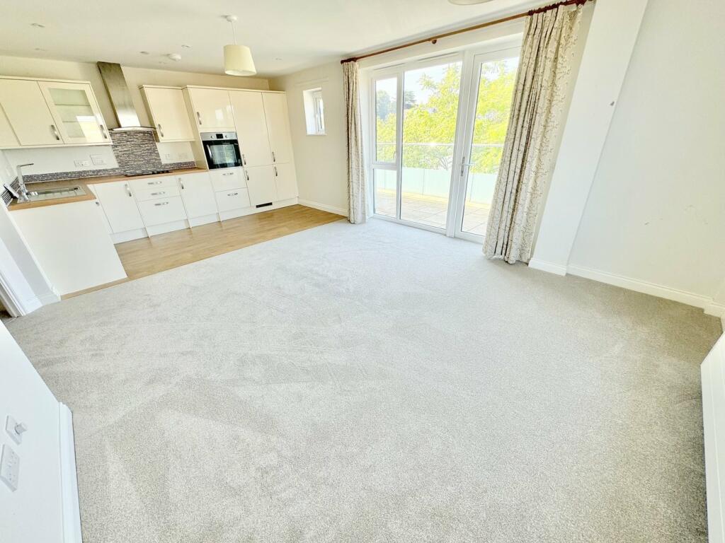 47 Parkstone Road, Poole, BH15 photo 3